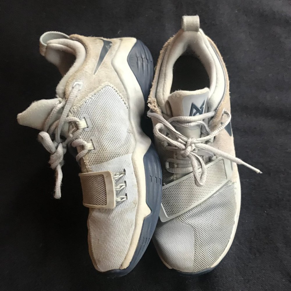 🎉Boys Paul George Nike Basketball Shoes; Size 7Y
